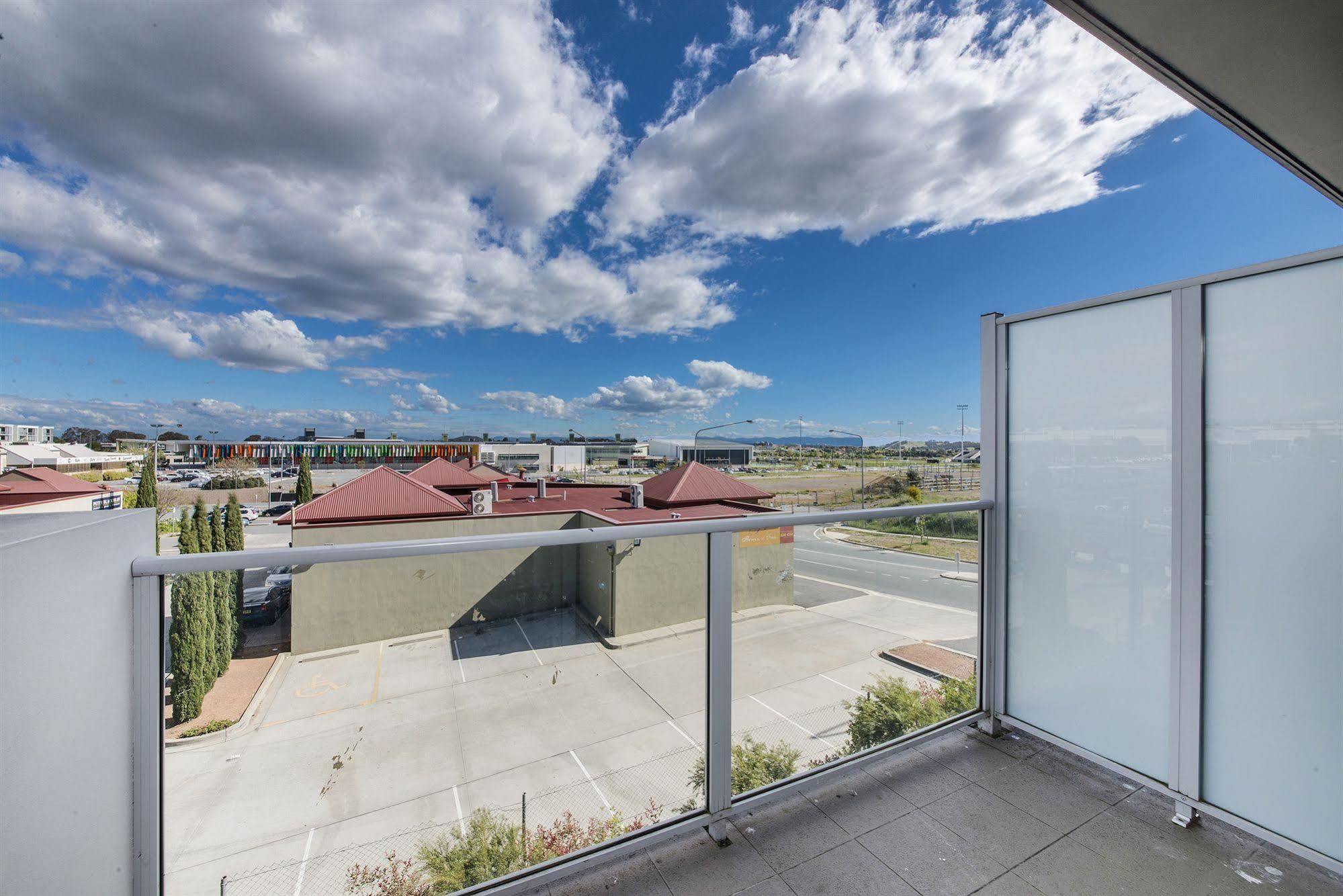 Aparthotel Abode Gungahlin Canberra Zewnętrze zdjęcie